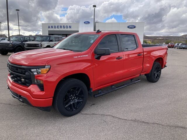 2022 Chevrolet Silverado 1500 Custom Crew Cab 4WD