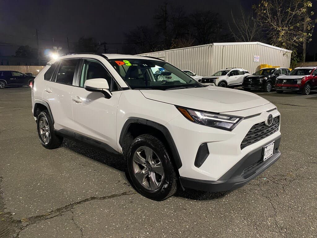 2023 Toyota RAV4 XLE FWD