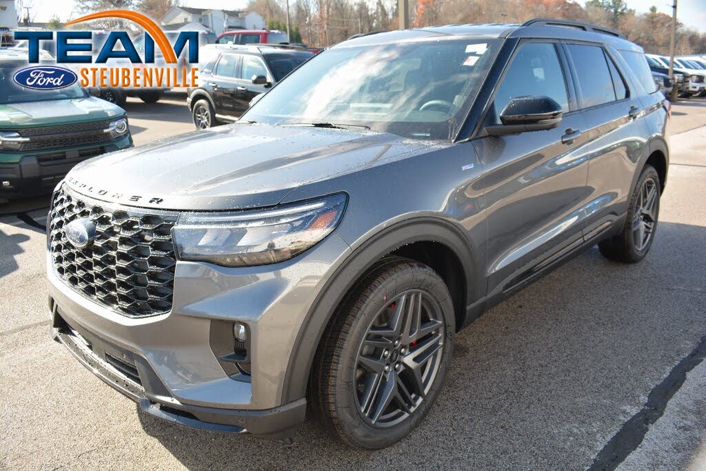 2026 Ford Explorer ST-Line AWD