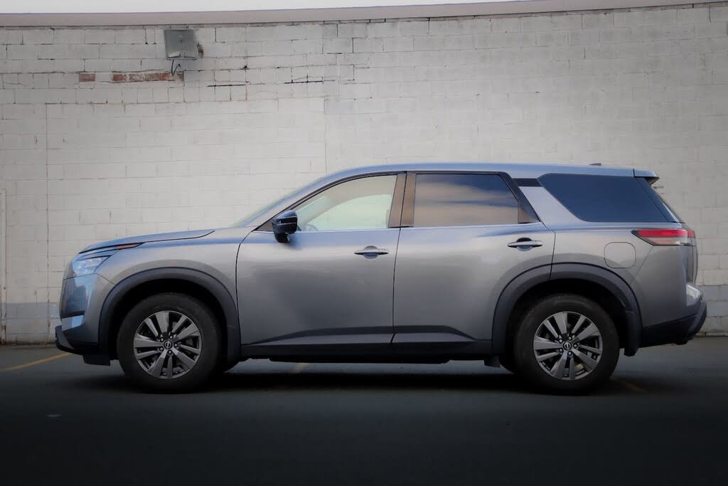 2023 Nissan Pathfinder S 4WD