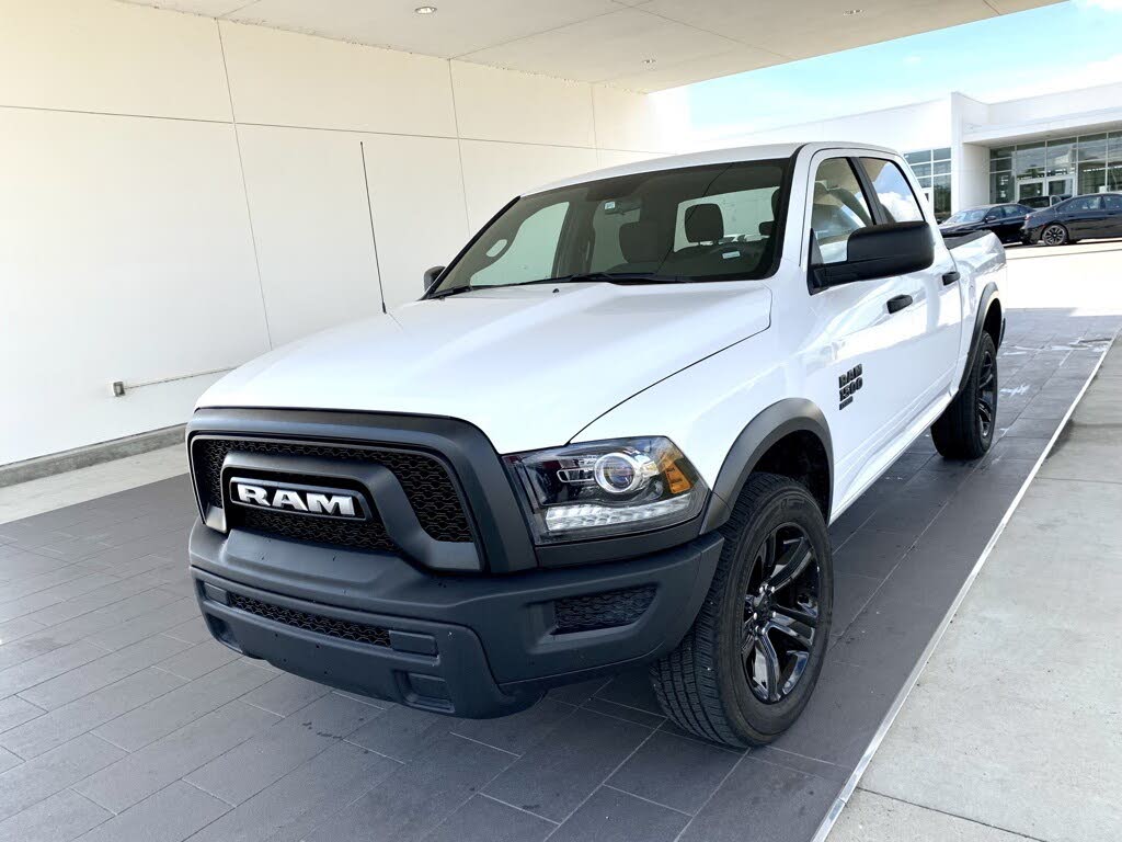 2024 RAM 1500 Classic Warlock Crew Cab 4WD
