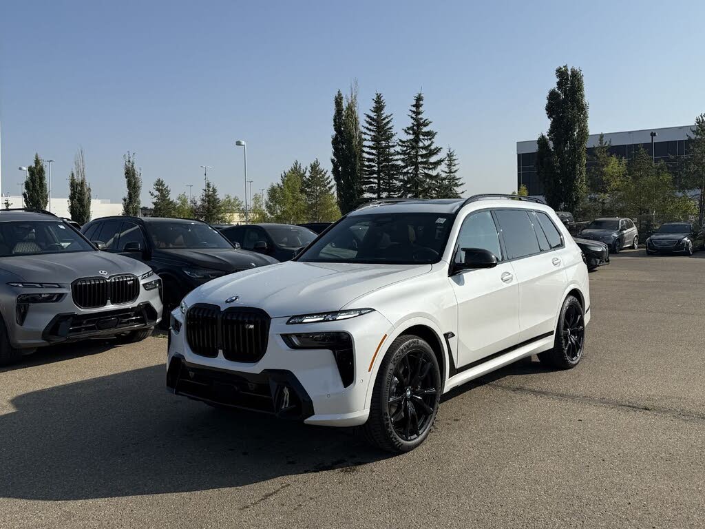 2026 BMW X7 M60i AWD