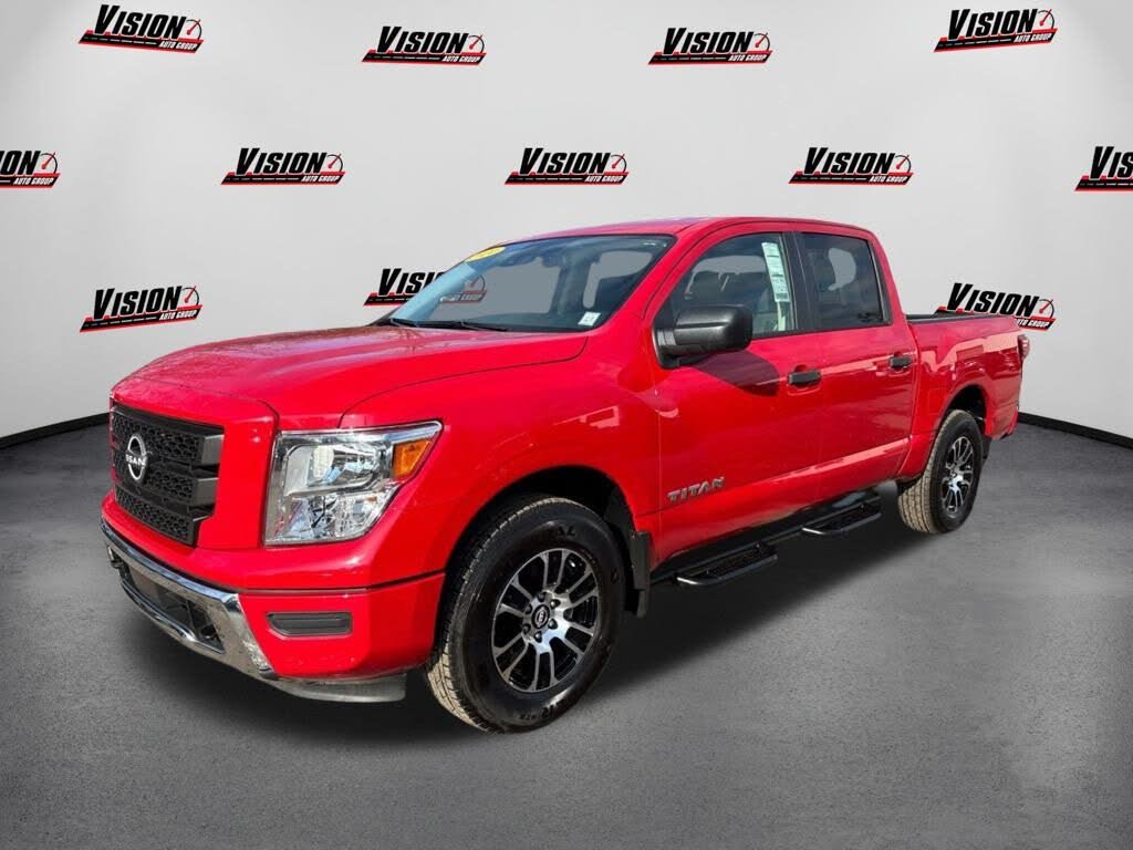 2024 Nissan Titan SV Crew Cab 4WD