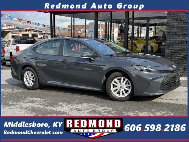 2025 Toyota Camry LE FWD