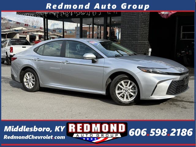 2025 Toyota Camry LE FWD