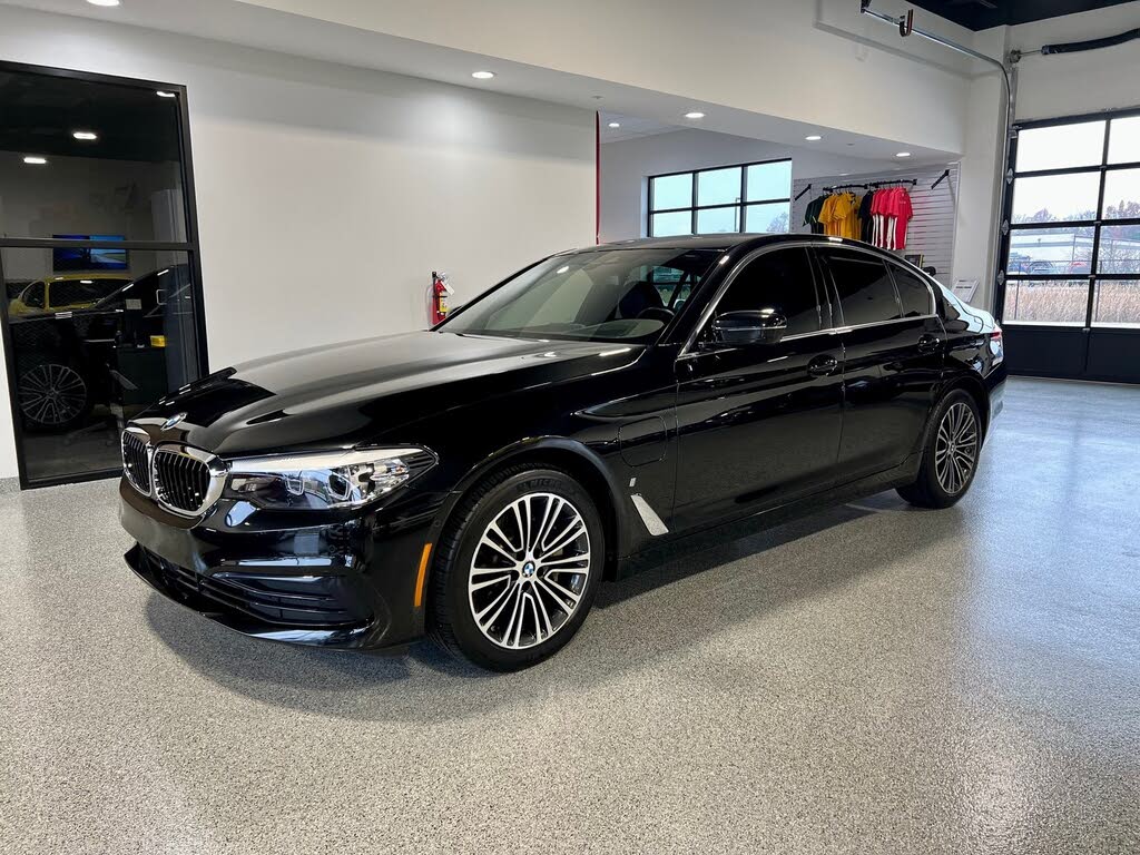 2019 BMW 5 Series 530e xDrive iPerformance Sedan AWD