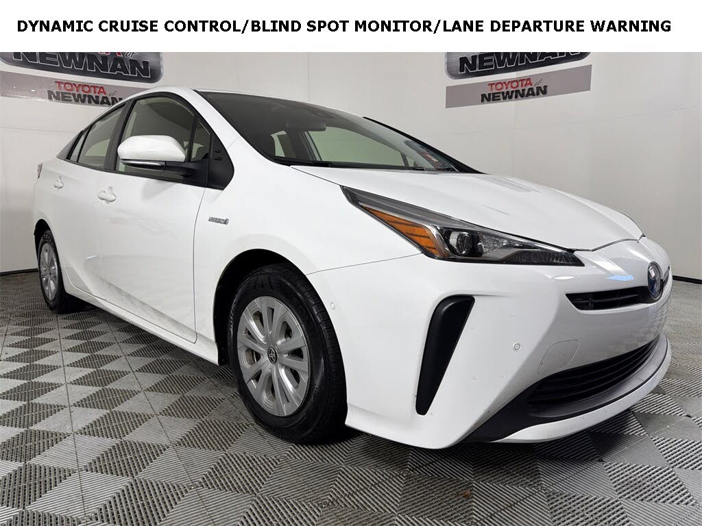 2022 Toyota Prius LE FWD