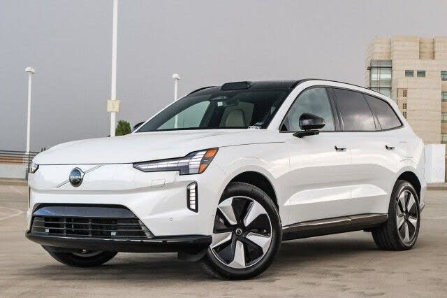 2025 Volvo EX90 Twin Performance Plus 6-Passenger eAWD