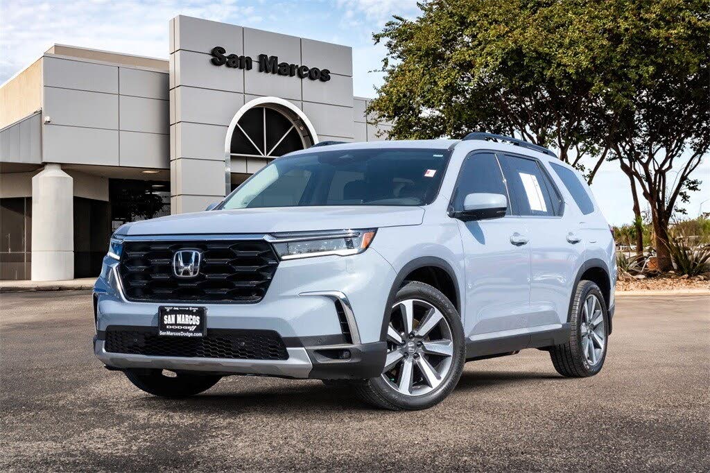 2023 Honda Pilot Touring AWD