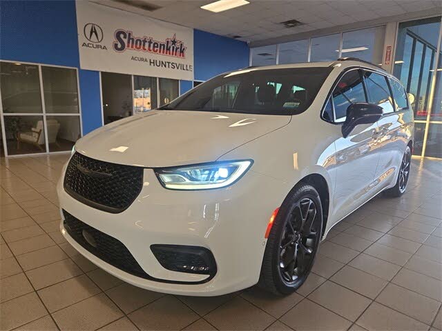 2024 Chrysler Pacifica Limited FWD