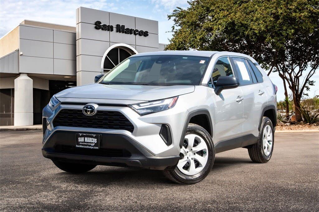 2024 Toyota RAV4 LE FWD