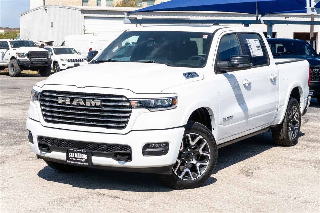 2026 RAM 1500 Laramie Crew Cab 4WD
