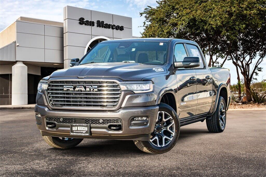 2026 RAM 1500 Laramie Crew Cab 4WD