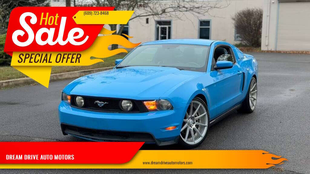 2012 Ford Mustang V6 Premium Coupe RWD