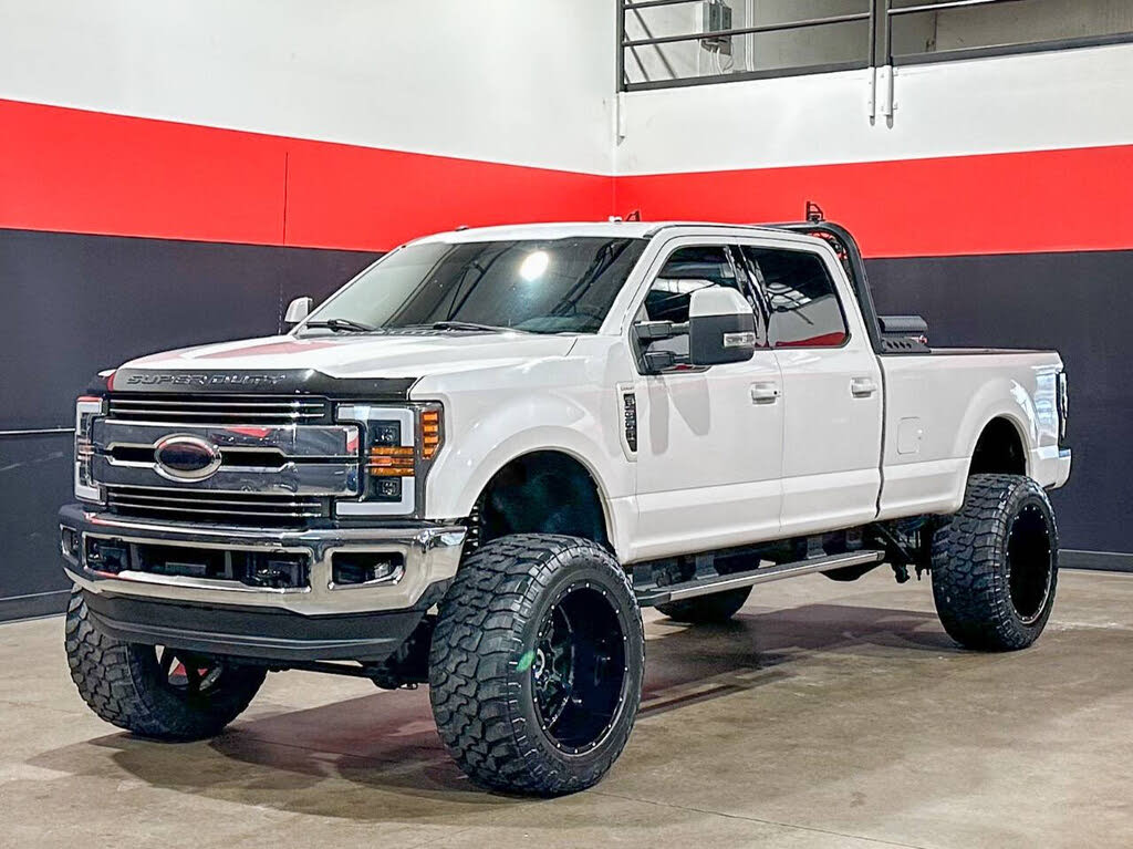 2017 Ford F-350 Super Duty Lariat Crew Cab LB 4WD