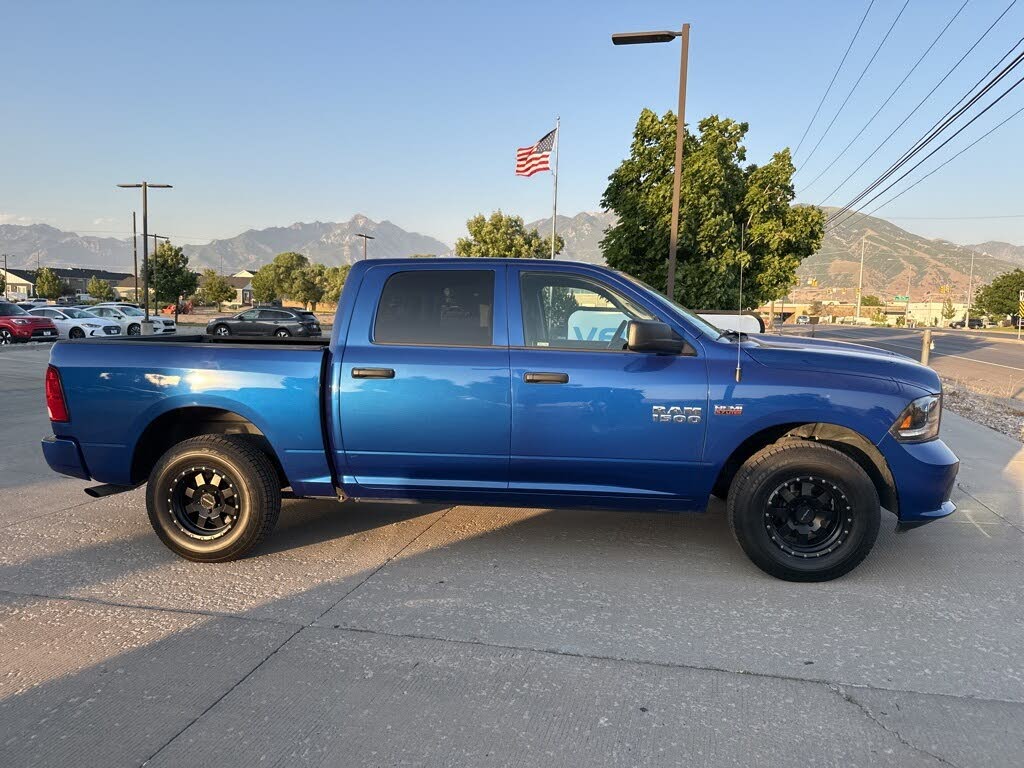 2018 RAM 1500 Express Crew Cab 4WD