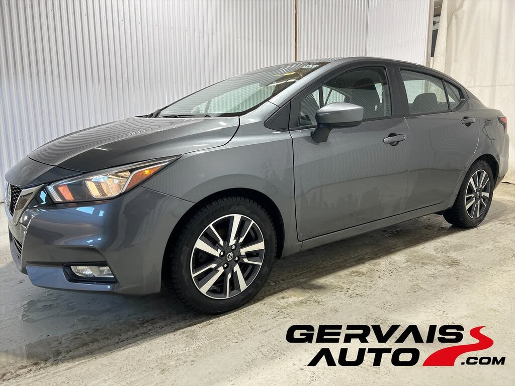 Nissan Versa SV FWD 2022
