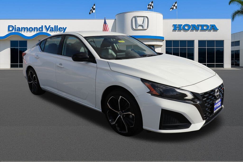 2023 Nissan Altima 2.5 SR FWD