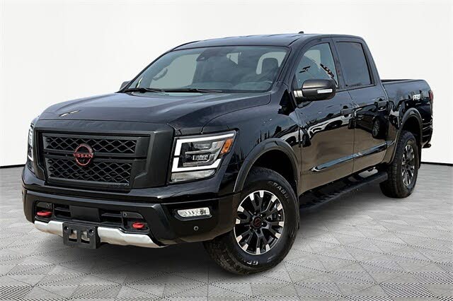 2023 Nissan Titan PRO-4X Crew Cab 4WD