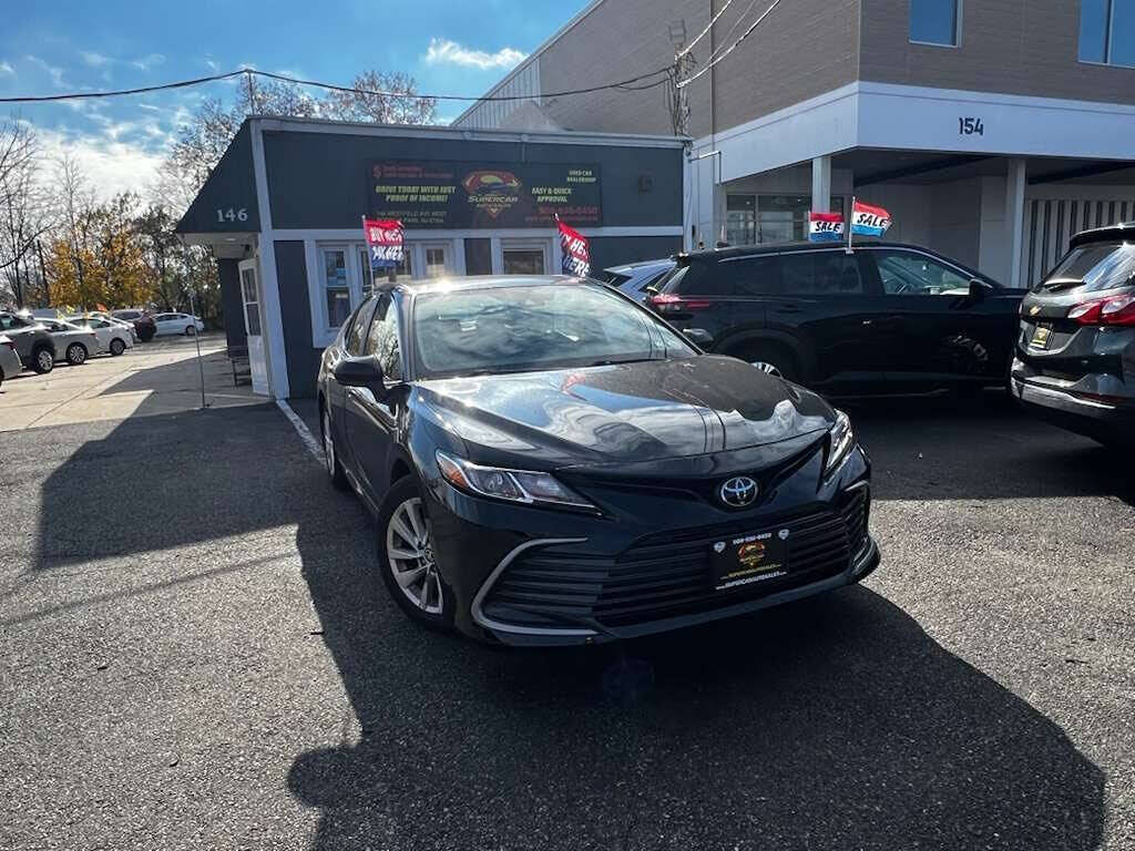 2024 Toyota Camry LE FWD