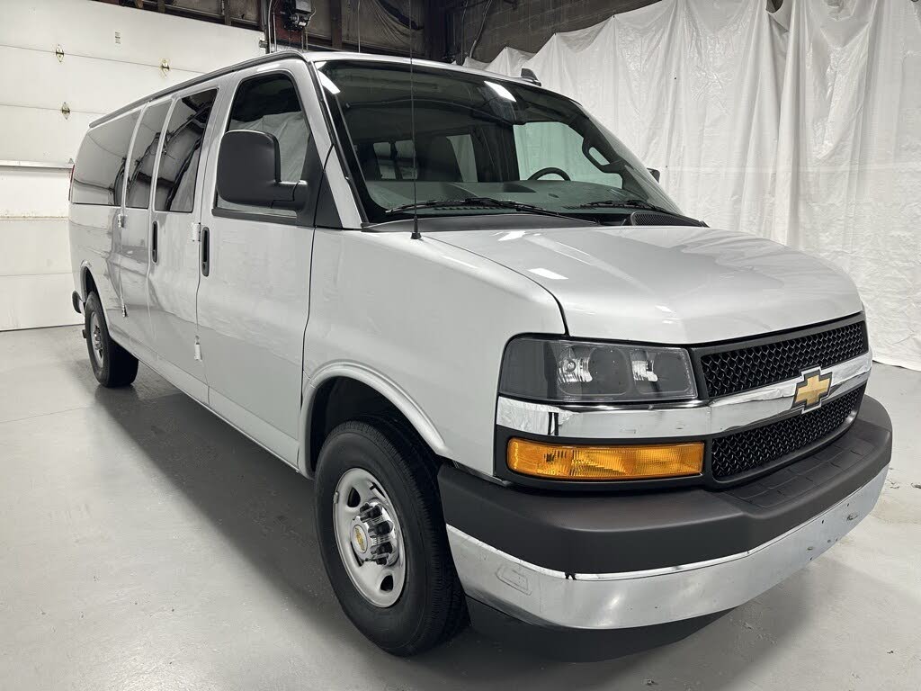 2025 Chevrolet Express 3500 LT Extended RWD