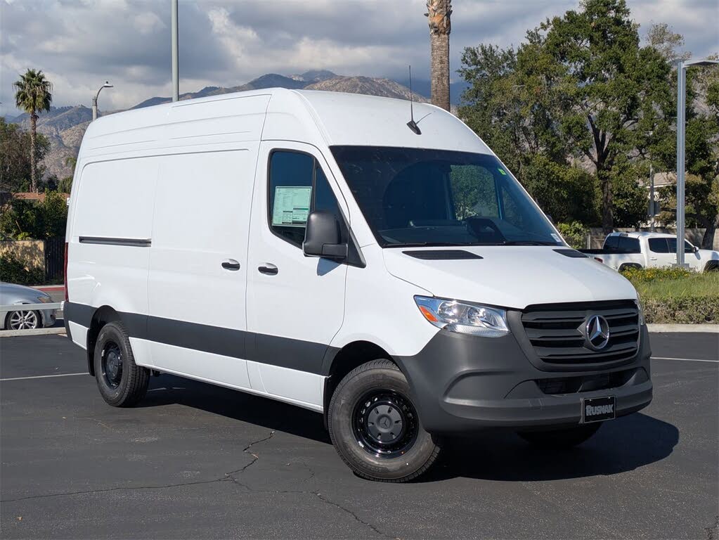 2026 Mercedes-Benz Sprinter Cargo 2500 144 RWD