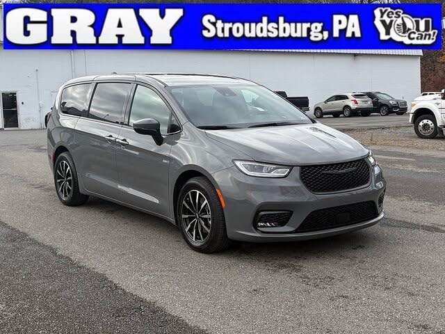 2023 Chrysler Pacifica Hybrid Touring L FWD