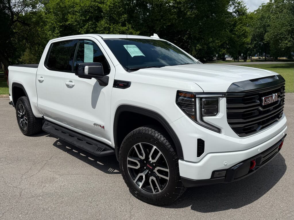 2024 GMC Sierra 1500 AT4 Crew Cab 4WD