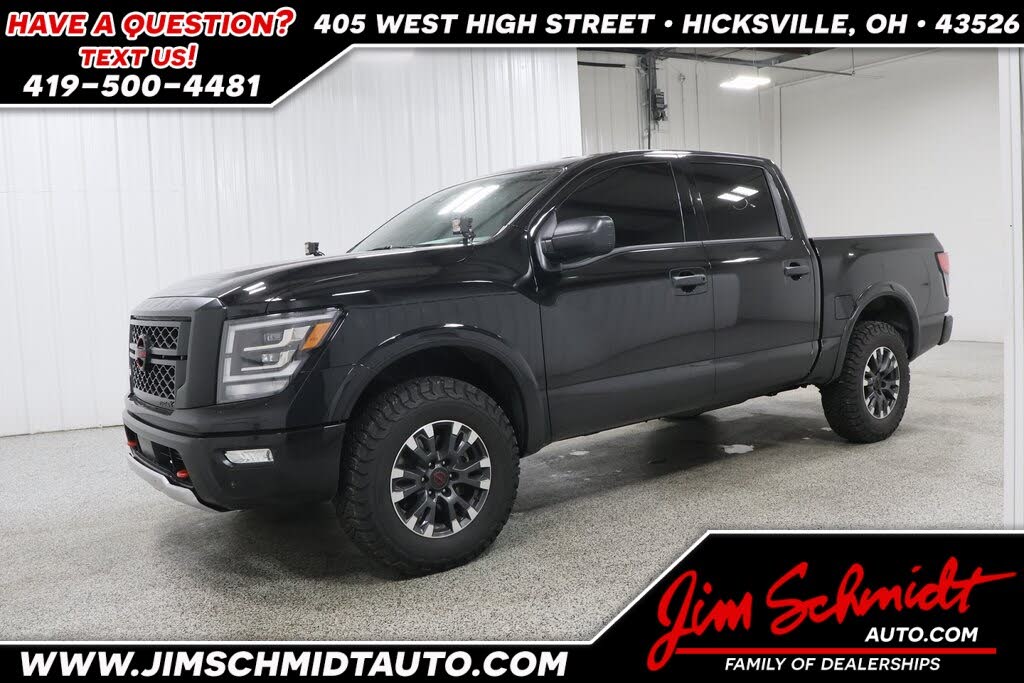 2024 Nissan Titan PRO-4X Crew Cab 4WD