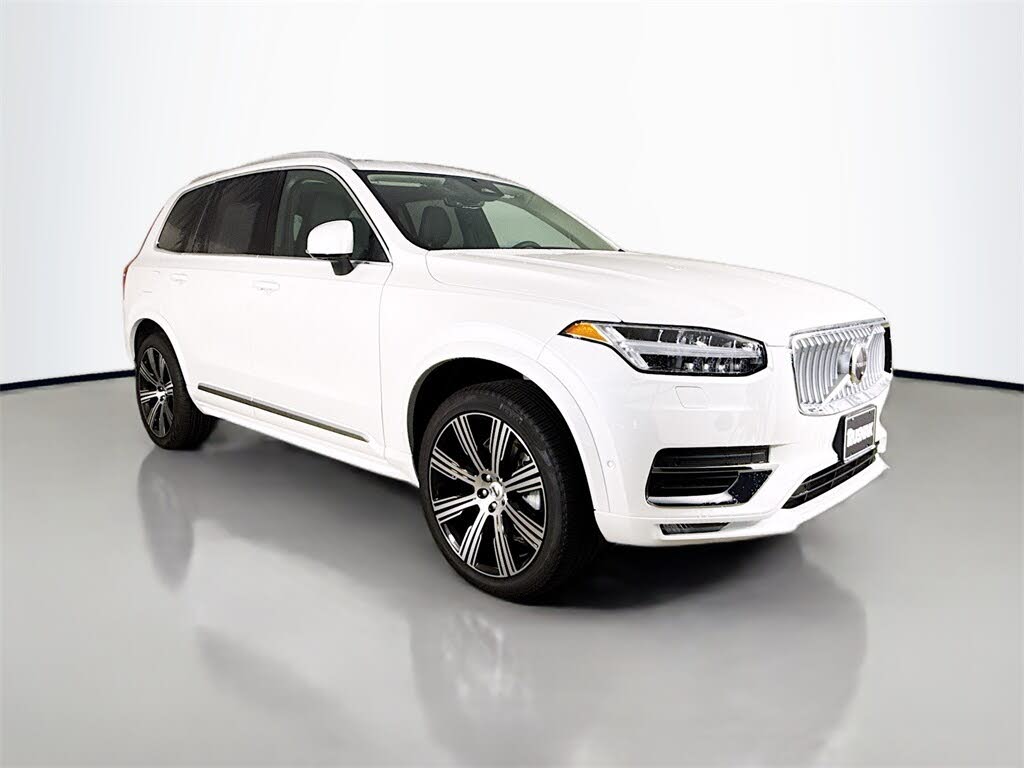 2025 Volvo XC90 B6 Plus Bright Theme 7-Passenger AWD