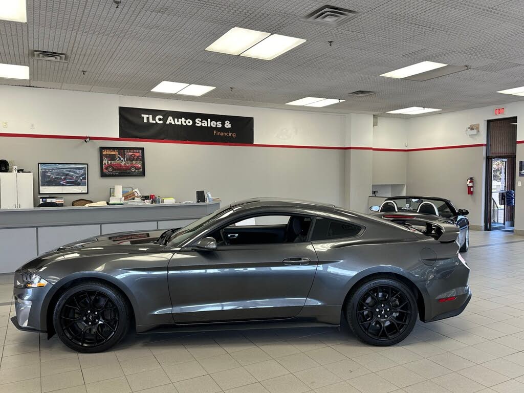 2018 Ford Mustang EcoBoost Coupe RWD