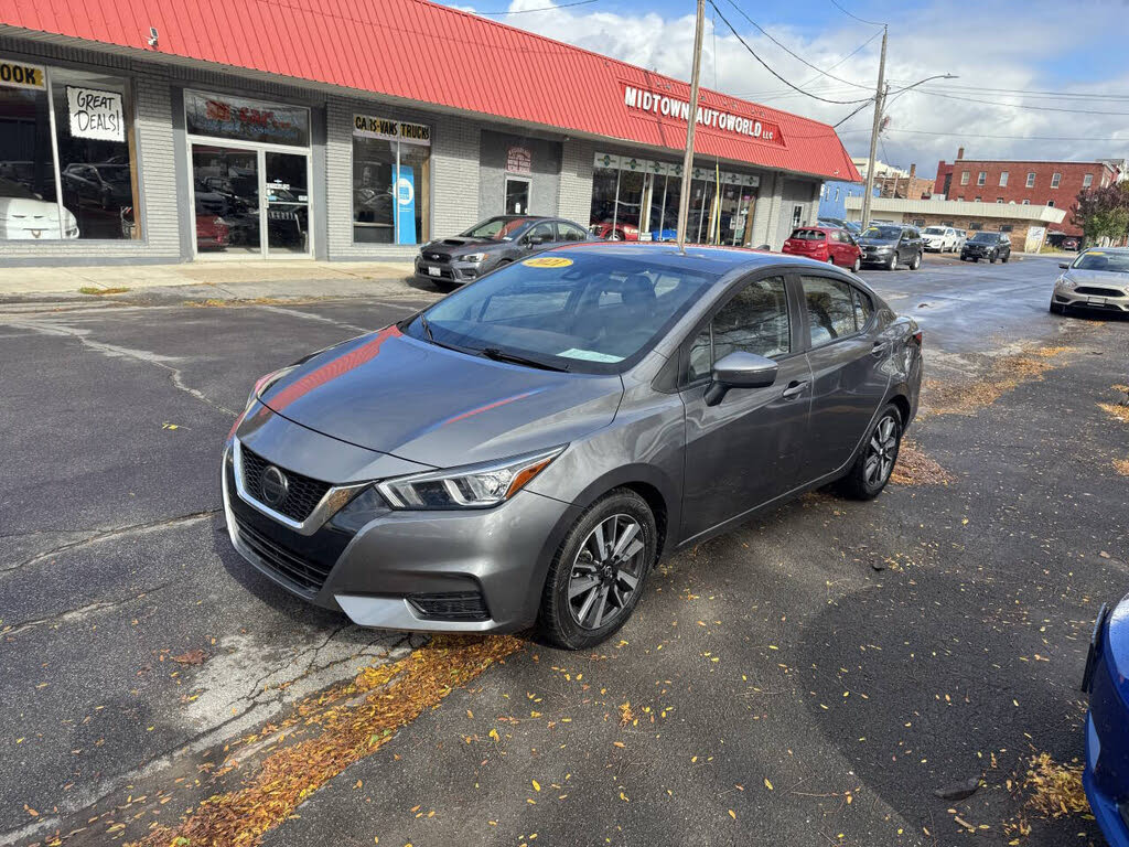 2021 Nissan Versa SV FWD