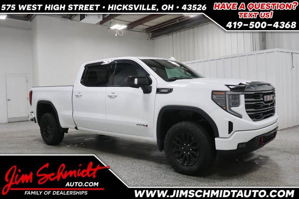 2023 GMC Sierra 1500 AT4 Crew Cab 4WD