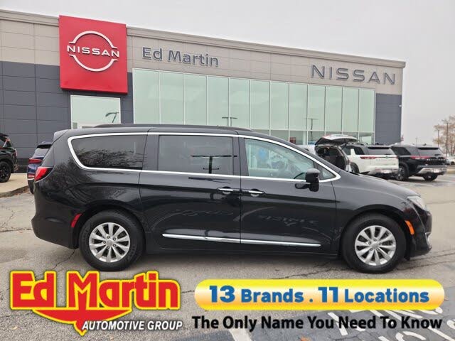 2017 Chrysler Pacifica Touring L FWD