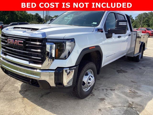 2025 GMC Sierra 3500HD Chassis Pro Crew Cab 4WD