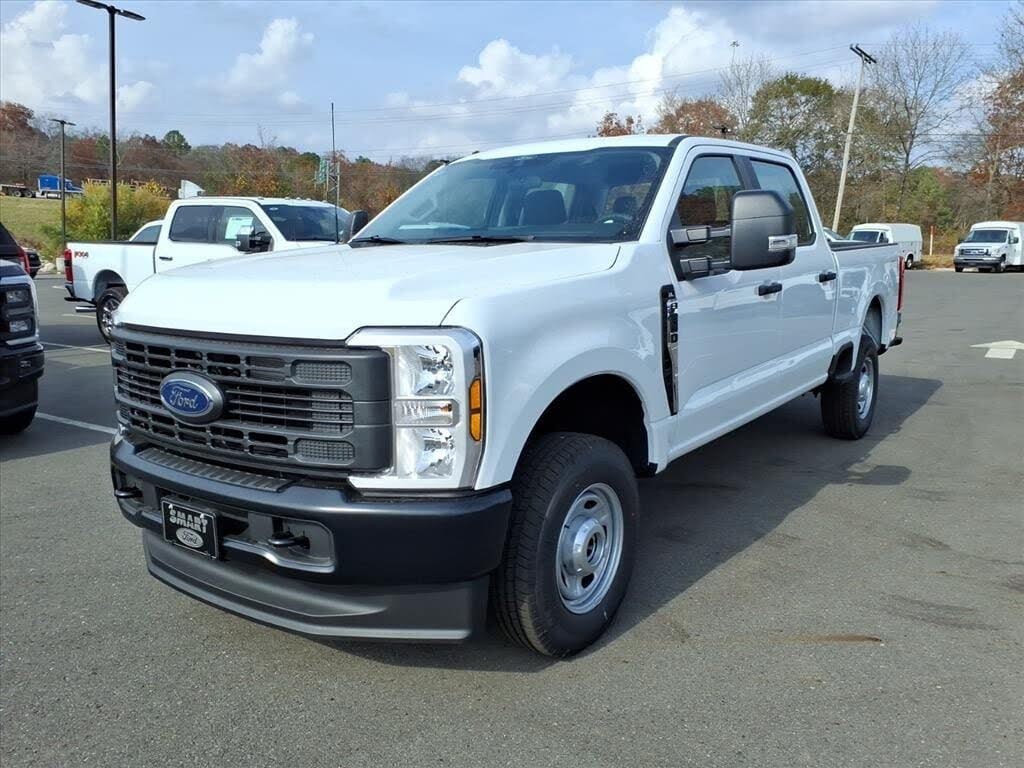 2026 Ford F-250 Super Duty XL Crew Cab 4WD