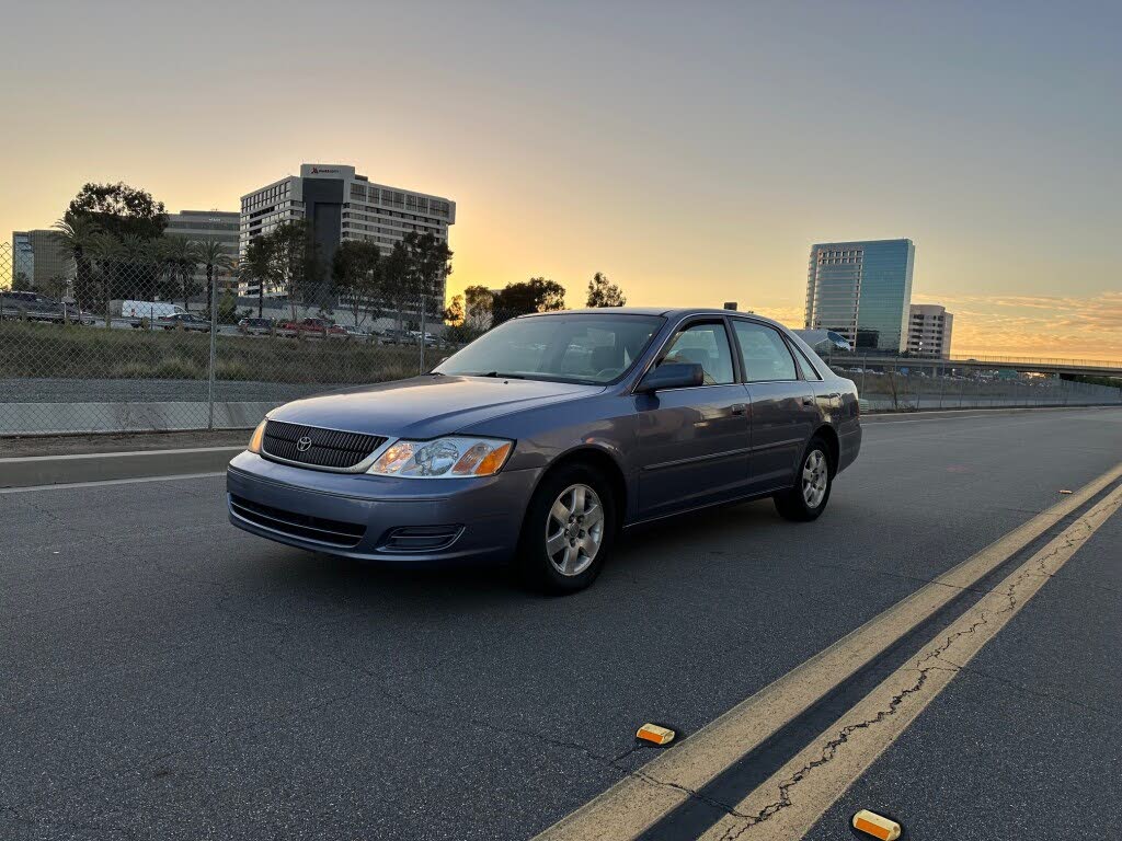 2000 Toyota Avalon XL