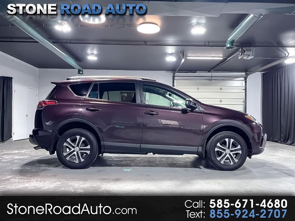 2017 Toyota RAV4 LE AWD