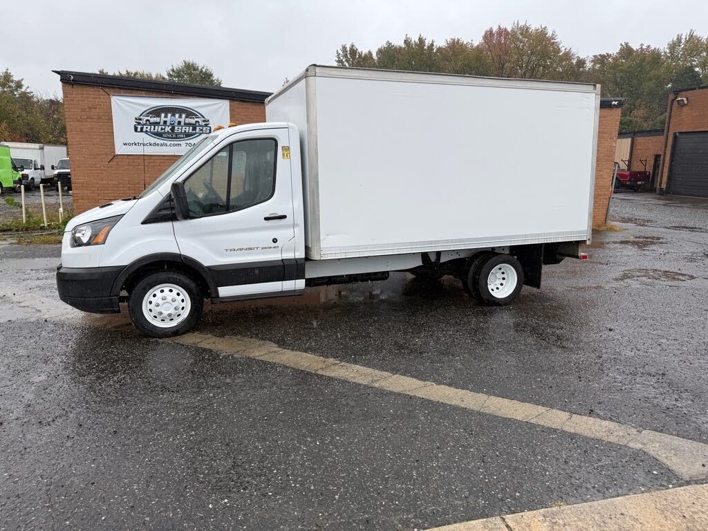 2019 Ford Transit Chassis 350 HD 9950 GVWR 156 DRW RWD