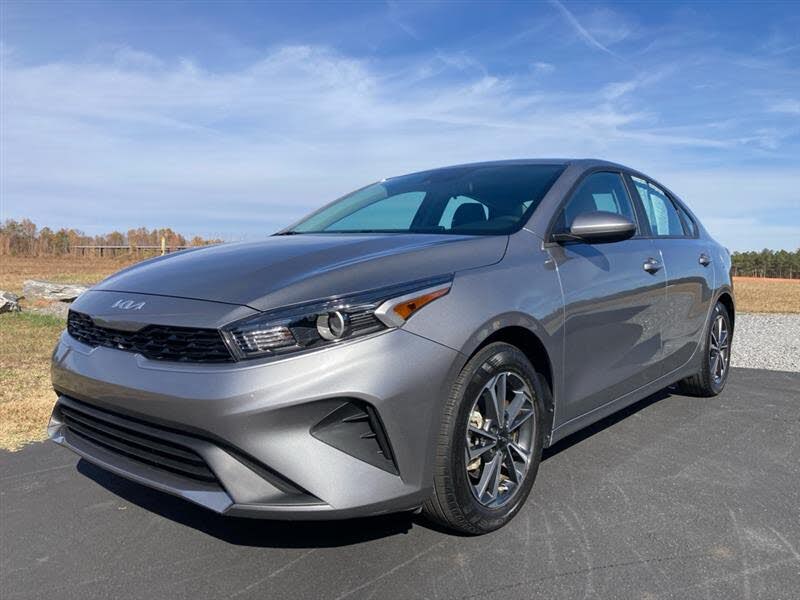 2024 Kia Forte LXS FWD