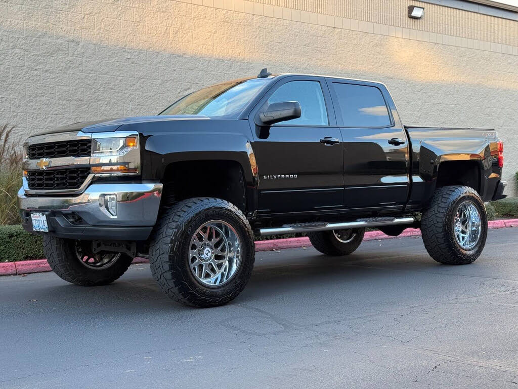2018 Chevrolet Silverado 1500 LT Crew Cab 4WD
