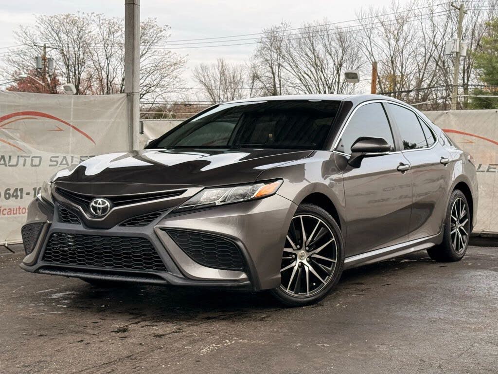 2022 Toyota Camry SE FWD