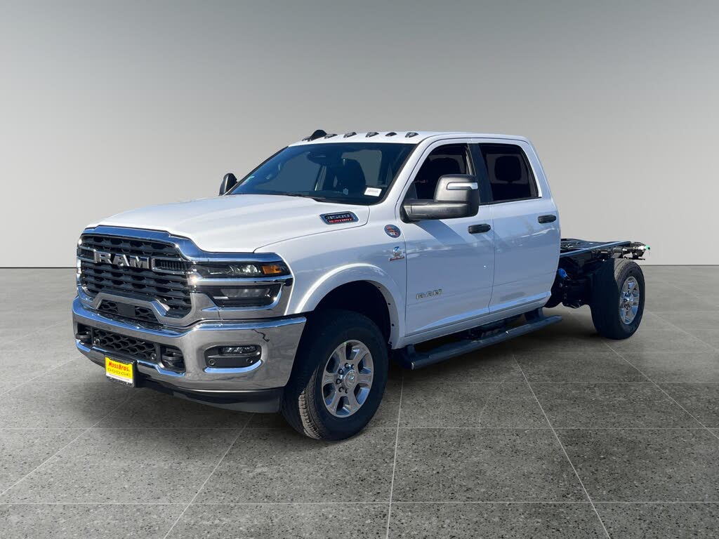 2026 RAM 3500 Chassis Big Horn Crew Cab LB 4WD