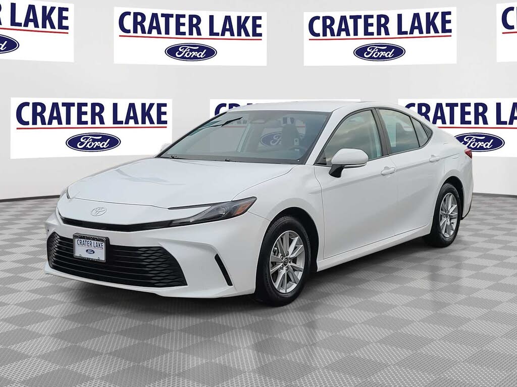 2025 Toyota Camry LE FWD