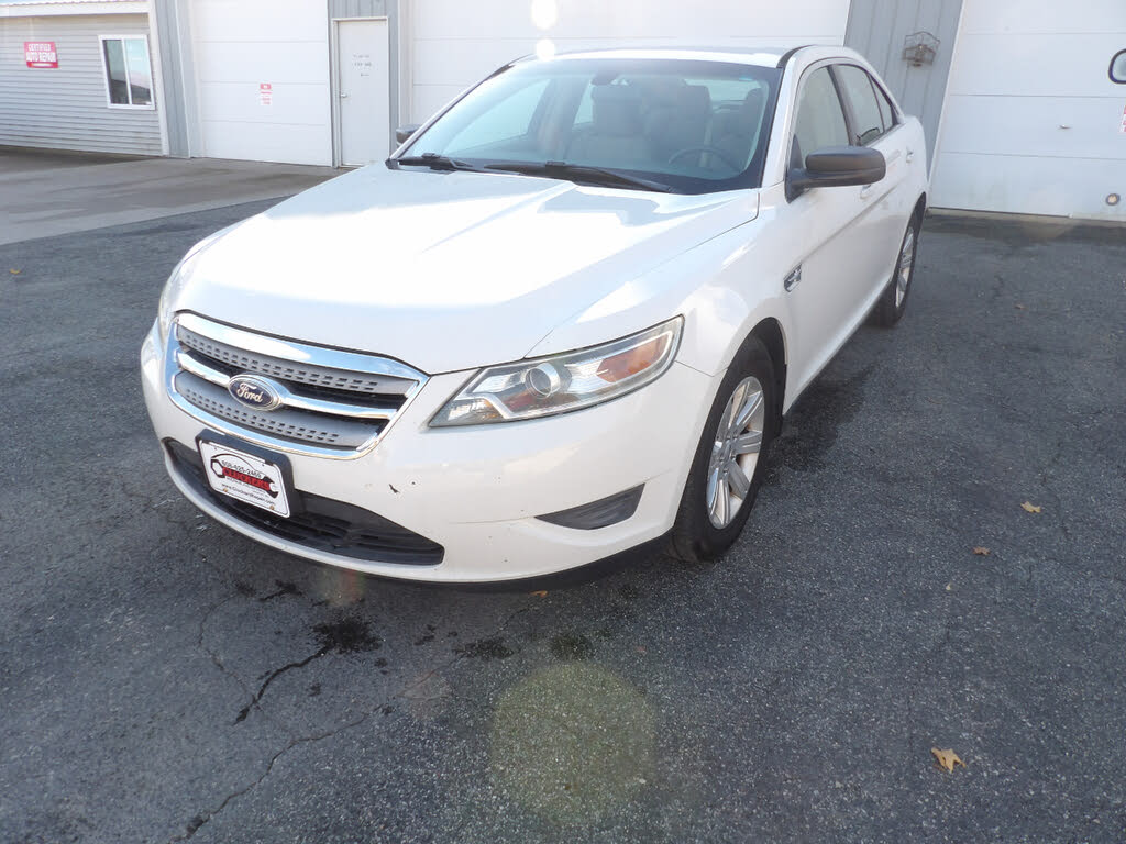 2010 Ford Taurus SE