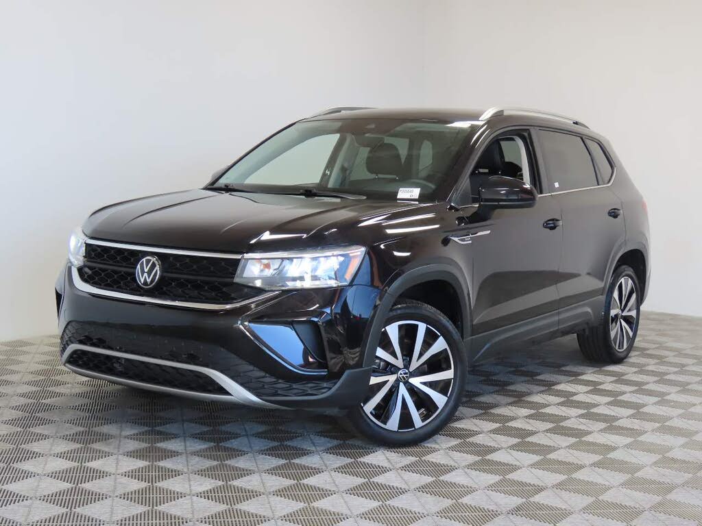 2024 Volkswagen Taos SE FWD