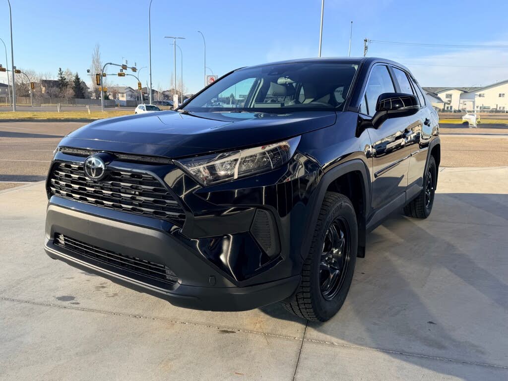 2025 Toyota RAV4 LE AWD