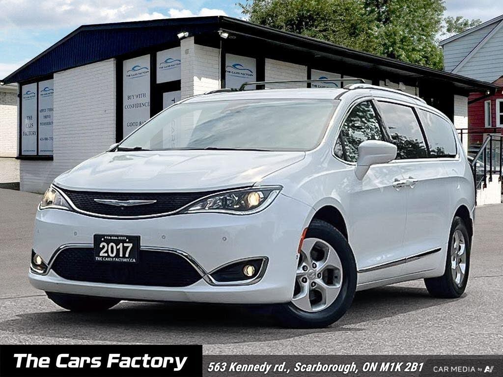 Chrysler Pacifica Touring L Plus FWD 2017