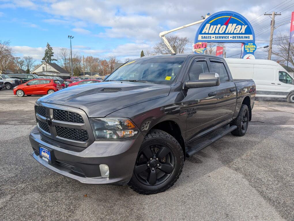 2022 RAM 1500 Classic Express Crew Cab 4WD