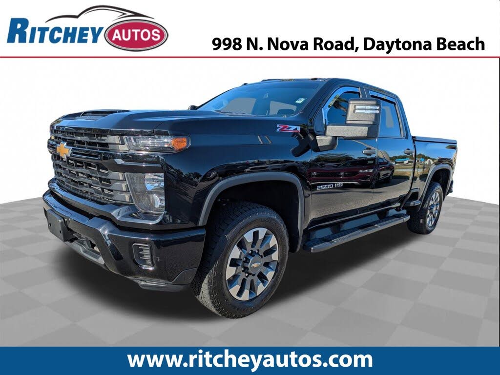 2024 Chevrolet Silverado 2500HD Custom Crew Cab 4WD